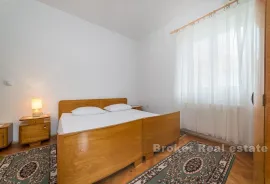 Apartmanska kuća blizu plaže, Murter, House