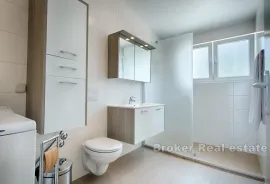 Apartmanska kuća s panoramskim pogledom na more, Vis, Дом