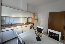 Komforan trosoban stan na mirnoj lokaciji, Trogir, Wohnung