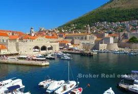 Ekskluzivna kuća na četiri etaže u neposrednoj blizini centra, Stradun, Dubrovnik, House