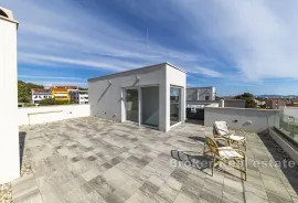 Prostrani penthouse s pogledom na more, Zadar, Διαμέρισμα