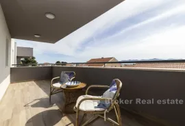 Prostrani penthouse s pogledom na more, Zadar, Διαμέρισμα