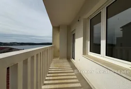 Trosoban apartman s pogledom na more, Trogir, Διαμέρισμα