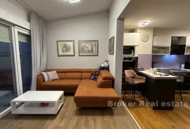 Dvosoban penthouse na frekventnoj lokaciji, Split, Appartment