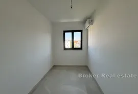 Penthouse s pogledom na more i krovnom terasom, Trogir, Διαμέρισμα