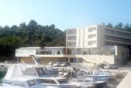 Hotel u sportskoj luci, na prodaju, Ploče, Εμπορικά ακίνητα