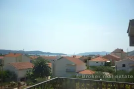 Kuća sa 3 etaže, na prodaju, Trogir - Okolica, Casa