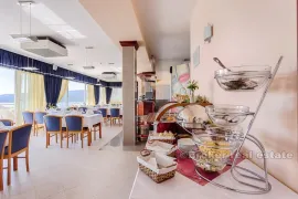 Hotel s pogledom na more, na prodaju, Trogir - Okolica, العقارات التجارية