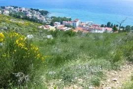 Građevinsko zemljište s pogledom na more, Omiš, Land