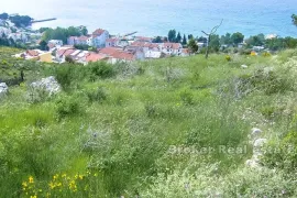 Građevinsko zemljište s pogledom na more, Omiš, Terreno