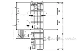 Novoizgrađena kuća sa 7 apartmana, na prodaju, Trogir - Okolica, Famiglia