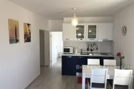 Apartmani s pogledom na more, Šolta, Daire