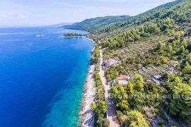 Građevinsko zemljište uz more, na prodaju, Korčula, Terrain