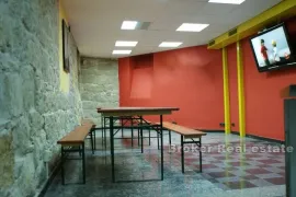 Poslovni prostor za renovaciju, Split, Ticari emlak