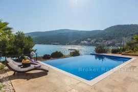 Vila s pet zvjezdica, na prodaju, Trogir - Okolica, Casa