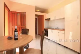 Apartmanska kuća prvi red do mora, Korčula, Дом