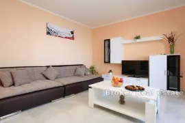 Apartmanska kuća prvi red do mora, Korčula, Дом