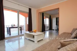 Apartmanska kuća prvi red do mora, Korčula, Дом