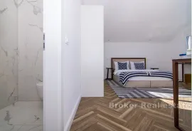 Luksuzan penthouse s pogledom na more, Trogir, Kвартира