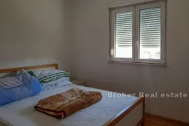 Četverosoban stan s pogledom na more, Trogir, Appartment