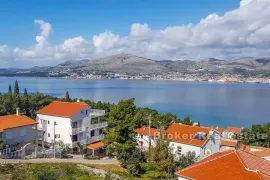 Četverosoban stan s pogledom na more, Trogir, Appartamento