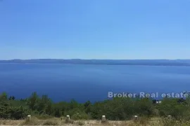 Građevinsko zemljište s panoramskim pogledom na more, Omiš, Terra