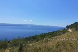 Građevinsko zemljište s panoramskim pogledom na more, Omiš, Terreno