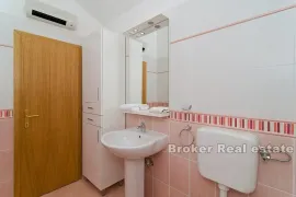 Trosoban stan na dvije etaže, na prodaju, Makarska, Appartement