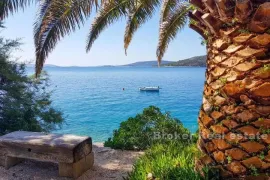 Apartmanska kuća sa 2 bazena i pogledom na more, Trogir - Okolica, Ev