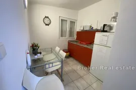 Apartmanska kuća prvi red do mora, Zadar, Maison