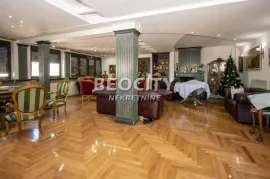 Stari grad, Centar, Obilićev venac , 2.0, 300m2, Stari Grad, Flat