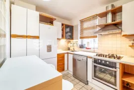 Zagreb, Maksimir, funkcionalan trosoban stan 64 m2, Zagreb, Apartamento