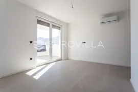 Šibenik, Grebaštica, moderan stan na prvom katu novogradnje, Šibenik - Okolica, Flat