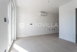 Šibenik, Grebaštica, moderan stan na prvom katu novogradnje, Šibenik - Okolica, Flat