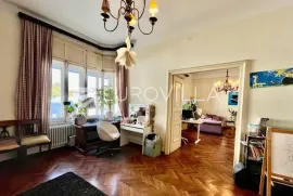 Zagreb, Donji grad, četverosoban stan s balkonom i parkirnim mjestom, NKP 136 m2, Zagreb, Wohnung