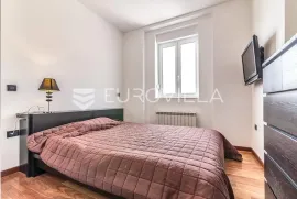 Zagreb, Centar, luksuzan četverosoban stan 103 m2 s liftom i garažnim mjestom, Zagreb, Flat