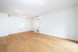 Zagreb, Trešnjevka, moderan dvosoban stan s loggiom, odlična lokacija, Zagreb, Apartamento