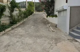 PREUREĐENA KUĆA S BAZENOM U PRVOM REDU DO MORA - SLATINE, ČIOVO, Split - Okolica, Maison