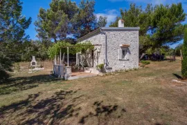 Mali Lošinj - kamena kućica u prirodi, Mali Lošinj, Casa