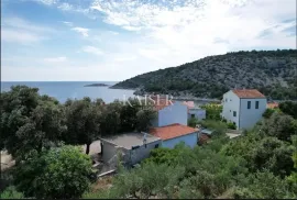 Šibenik, Stivašnica- Dvoetažna vila s bazenom i pogledom na more, Rogoznica, Дом