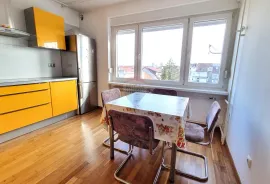 Zagreb, Kvatrić - dvosoban stan s lođom i balkonom, Zagreb, Appartment