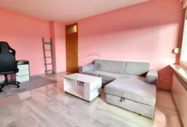 Zagreb, Kvatrić - dvosoban stan s lođom i balkonom, Zagreb, Appartment