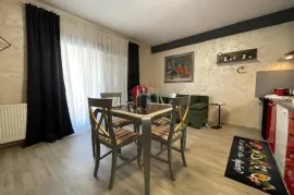 Otok Krk, Porat, 2S+DB, 82 m2,okućnica 348 m2, Malinska-Dubašnica, Stan