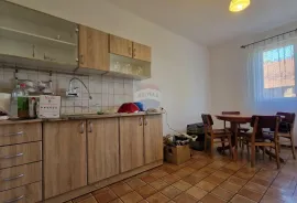 Bosiljevo - kuća s okućnicom 1780 m2, Bosiljevo, Kuća