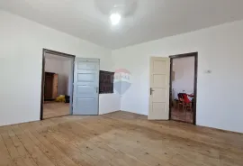 Bosiljevo - kuća s okućnicom 1780 m2, Bosiljevo, Kuća