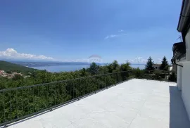 IKA - OPRIĆ, Stan 2.950€/m2 od 111,30 m2  sa 2 terase, Opatija - Okolica, شقة