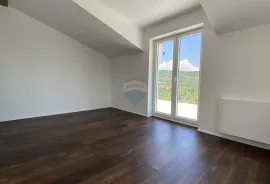 IKA - OPRIĆ, Stan 2.950€/m2 od 111,30 m2  sa 2 terase, Opatija - Okolica, Apartamento