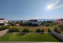 Otok Krk, nova villa sa bazenom na odličnoj lokaciji, Krk, بيت