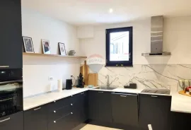 Istra - Rovinj, okolica - kuća s 4 spavaće sobe 230 m2, Rovinj, Haus