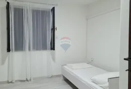 Istra, Poreč dva stana u prizemlju vrhunska lokacija, Poreč, Wohnung